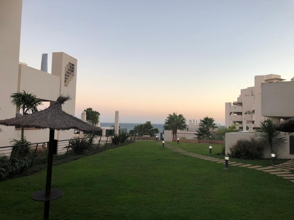 Bahia De La Plata Apartment Estepona Exterior foto